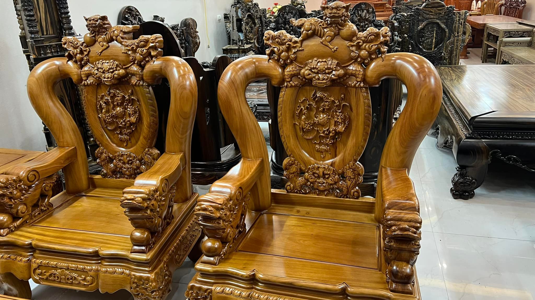 Bộ bàn ghế Ghê Bảo Đỉnh gỗ gõ đỏ cột 14, bộ 10 món